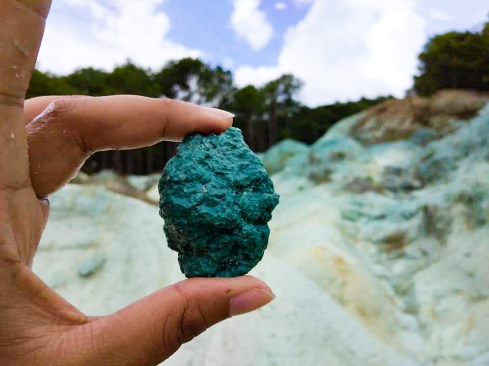 A sample of the distinctive blue soil of Kaman-utek.