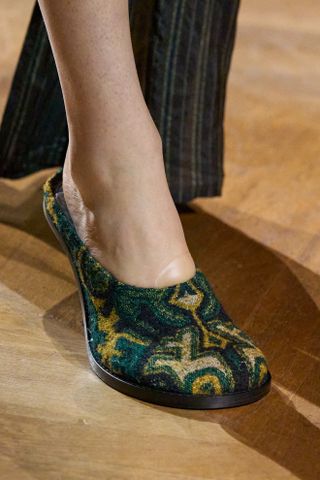 A close up of the round-toe shoes at Dries Van Noten's F/W 25 show.