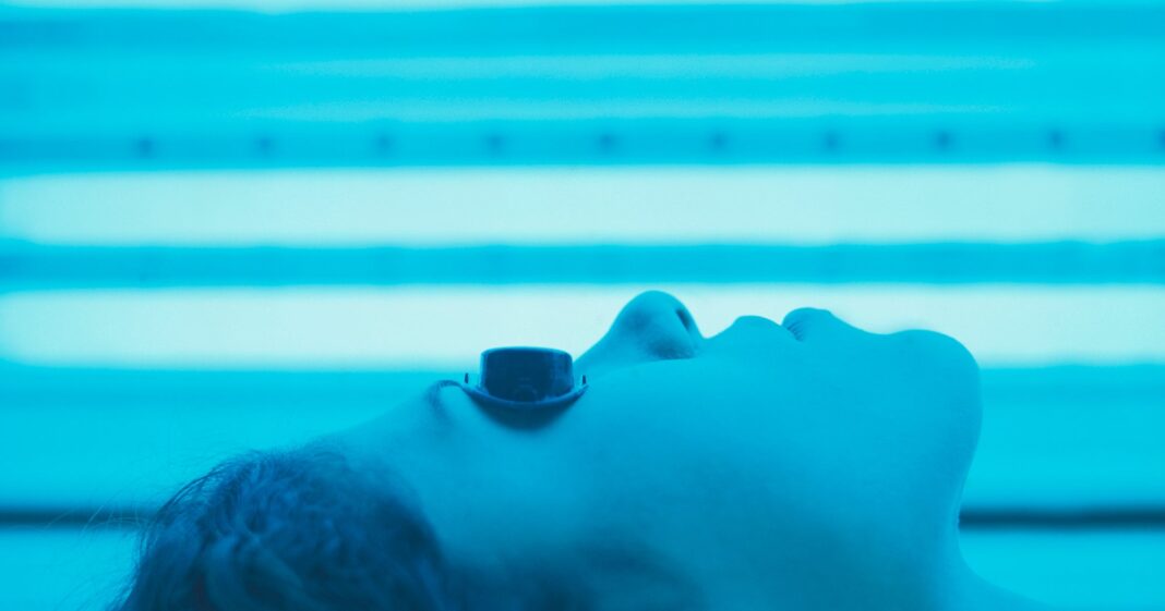 Do-Tanning-Beds-Help-Eczema-Experts-Reveal-The-Truth.jpg